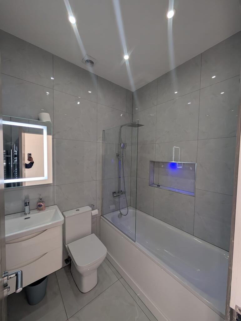 Additional image 8 of Flat , Woodfield House, Wash Lane, Bury