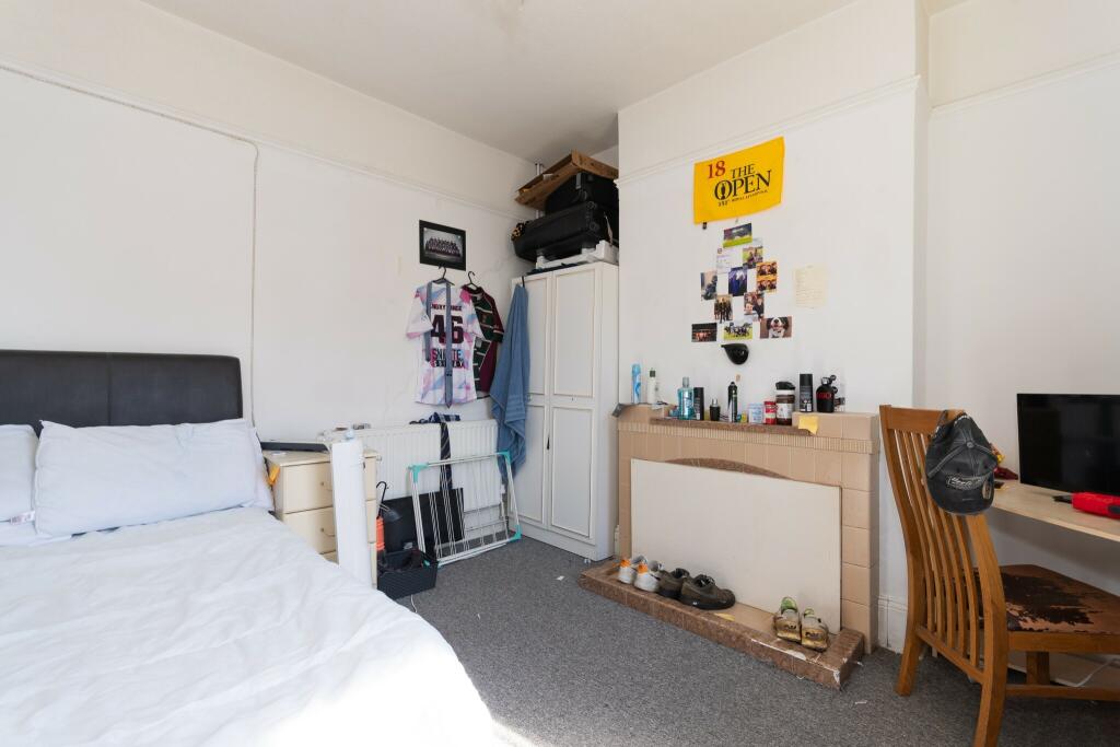 Additional image 6 of Wycliffe Rd Winton Room Let! FREE DELIVEROO