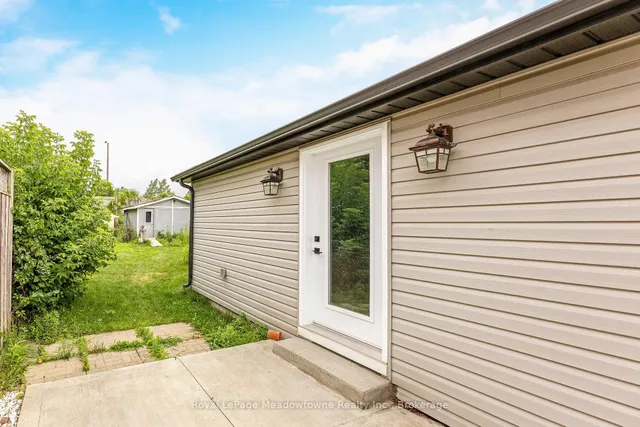 Additional image 25 of 30 Cluthe Cres