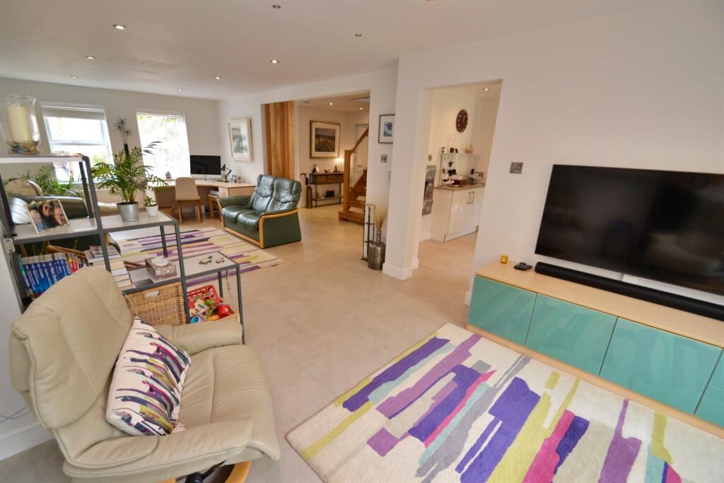 Additional image 5 of Broadstone