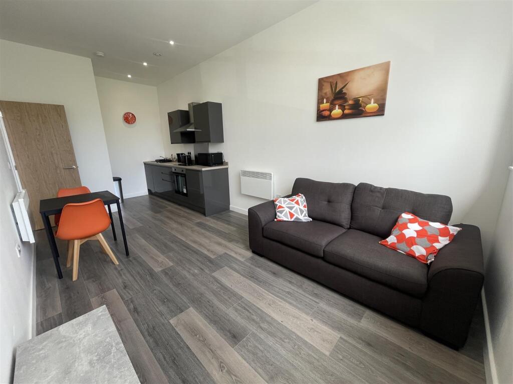 Additional image 10 of Card House, Bingley Road, Bradford