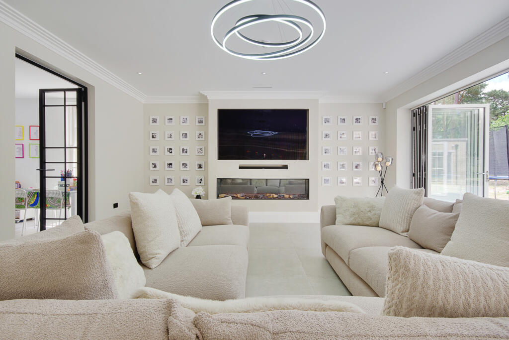 Additional image 10 of Avon Castle Drive, Ringwood, Dorset, BH24
