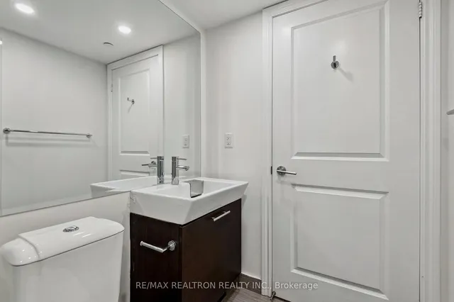 Additional image 16 of 386 Yonge St Unit 2201