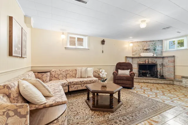 Additional image 31 of 28 Futura Dr