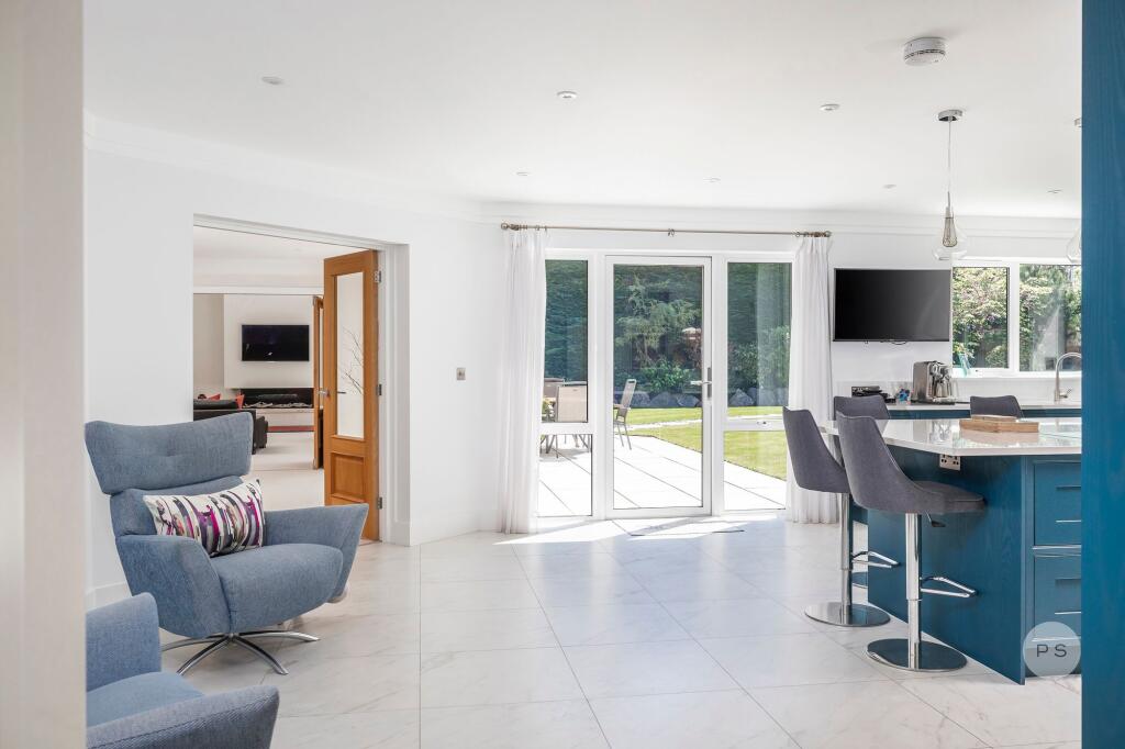 Additional image 10 of Cliff Drive, Canford Cliffs, Poole,  BH13 7JD