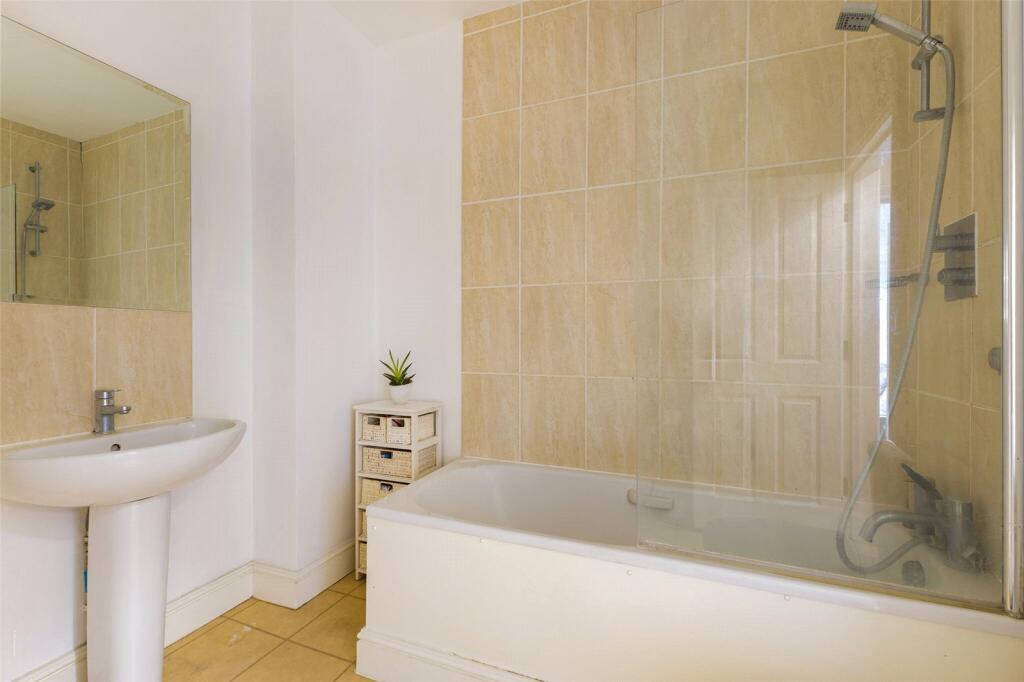 Additional image 7 of The Leys, 38 High Street, Harpenden, Hertfordshire, AL5