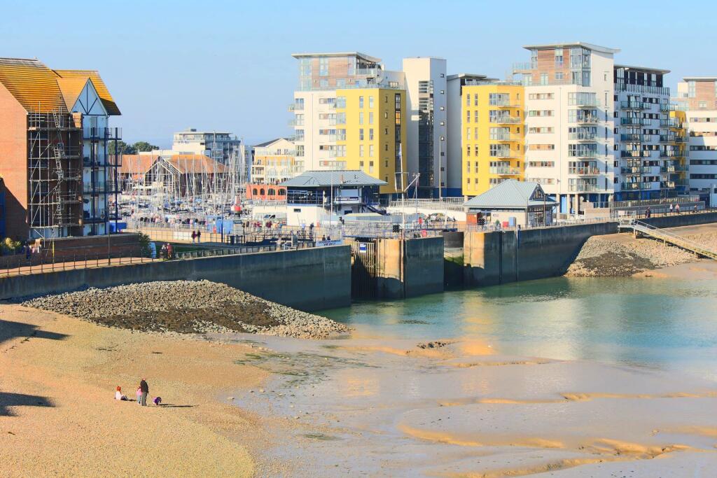 Additional image 31 of Macauley Drive, Eastbourne