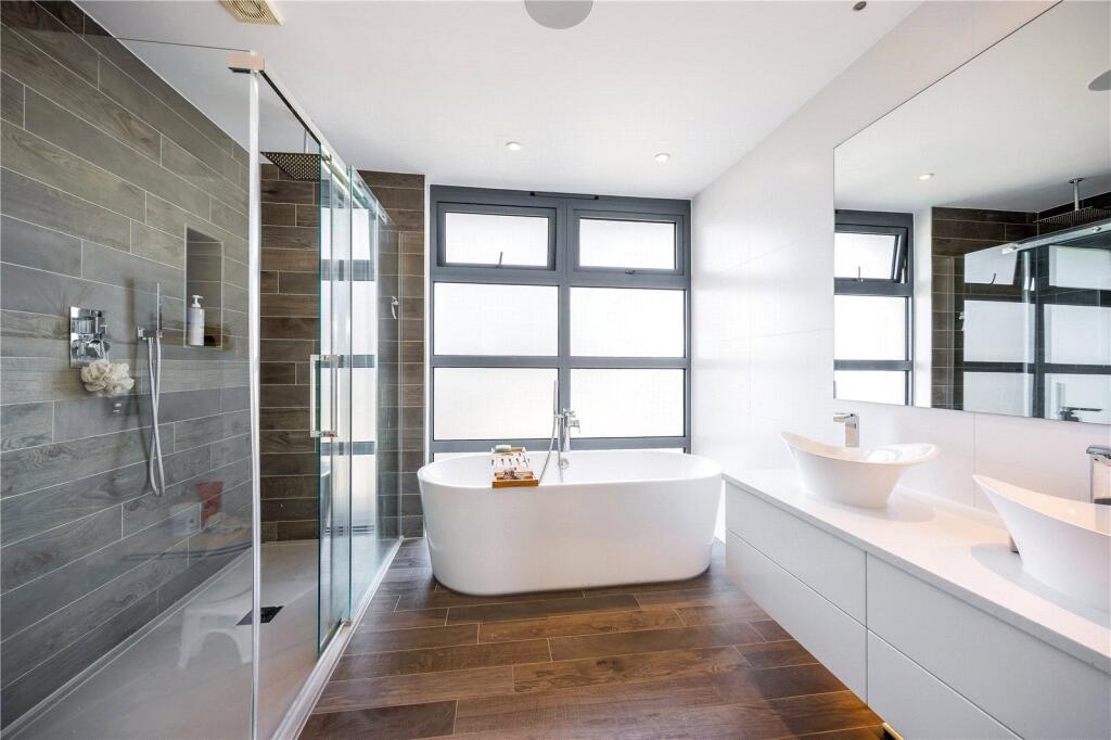Additional image 17 of Avon Run Close, Christchurch, Dorset, BH23