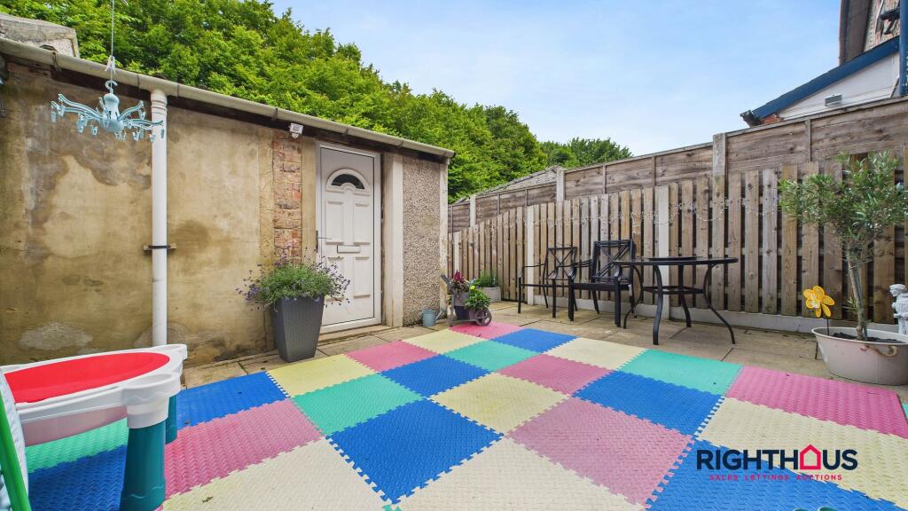 Additional image 12 of Midland Terrace, Bradford, BD2