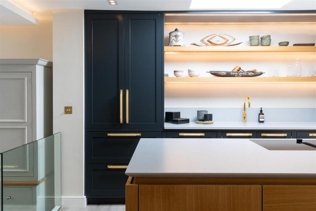 Additional image 11 of Alumhurst Road, Alum Chine