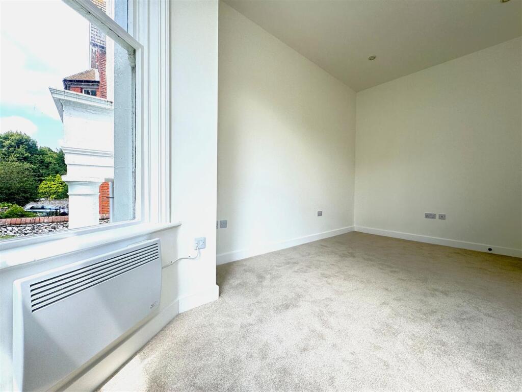 Additional image 5 of Hartington Place, Eastbourne BN21 3BG