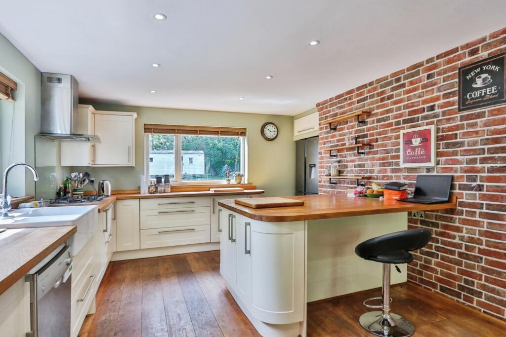 Additional image 13 of Matchams Lane, Hurn, Christchurch, Dorset, BH23