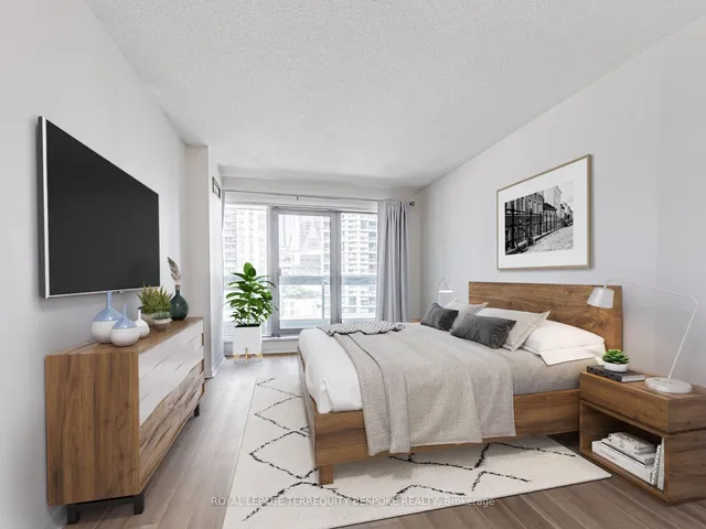 Additional image 4 of 10 Queens Quay Unit 811