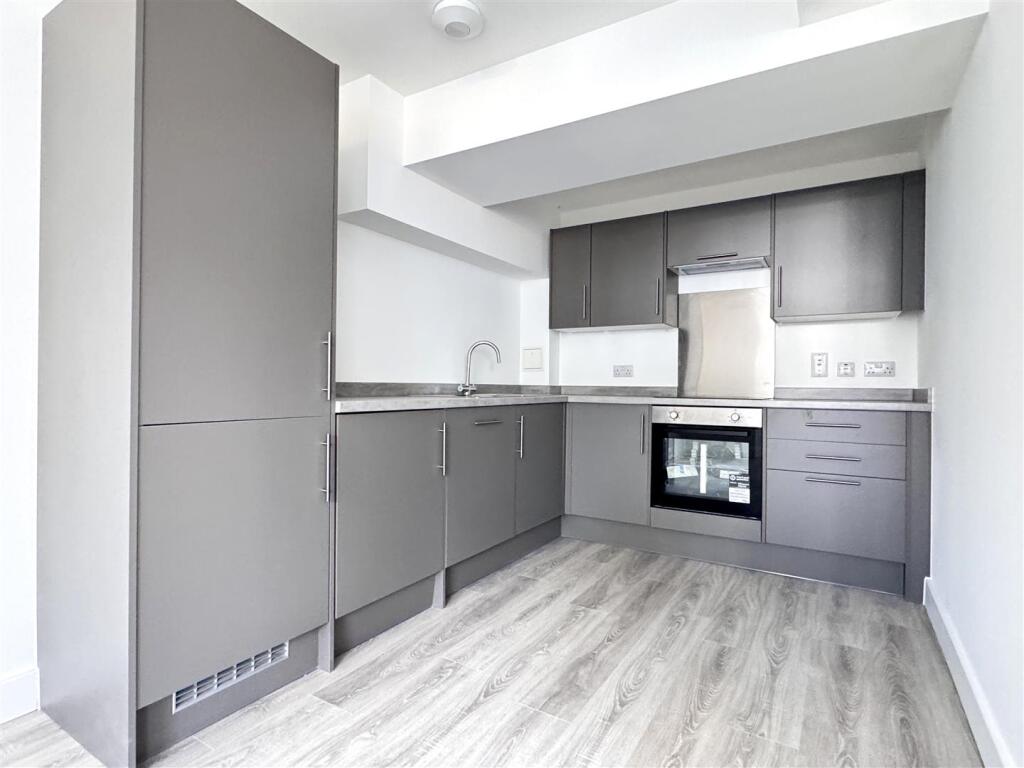 Additional image 7 of Hartington Place, Eastbourne BN21 3BG