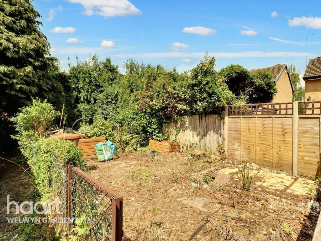 Additional image 14 of Yew Grove, Welwyn Garden City