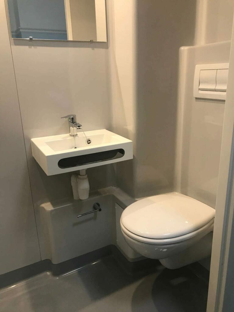 Additional image 8 of Bronze Studio - 89-91 Cornwall St