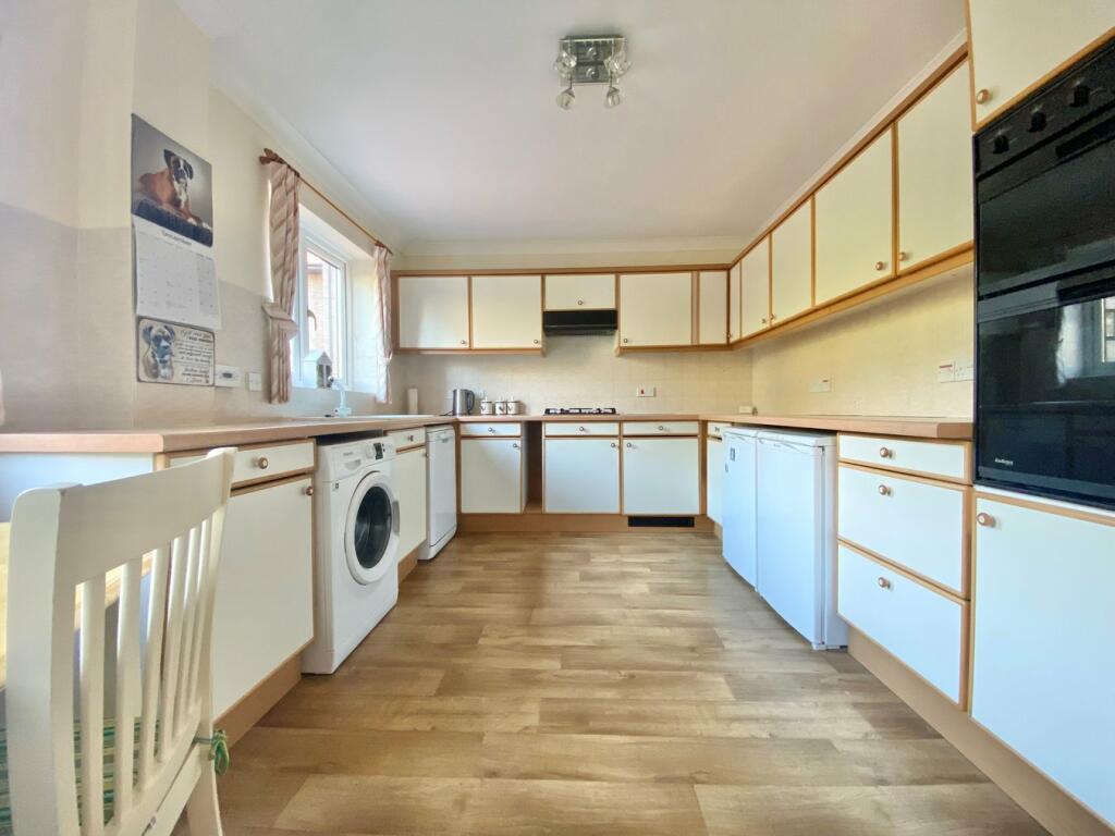 Additional image 8 of Lyndon Gate, 4 Chine Crescent Road, Bournemouth, BH2