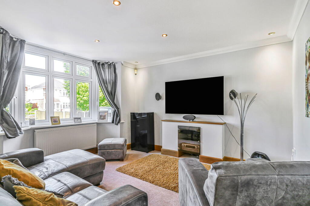 Additional image 4 of Leybourne Avenue, Bournemouth, BH10 6HF