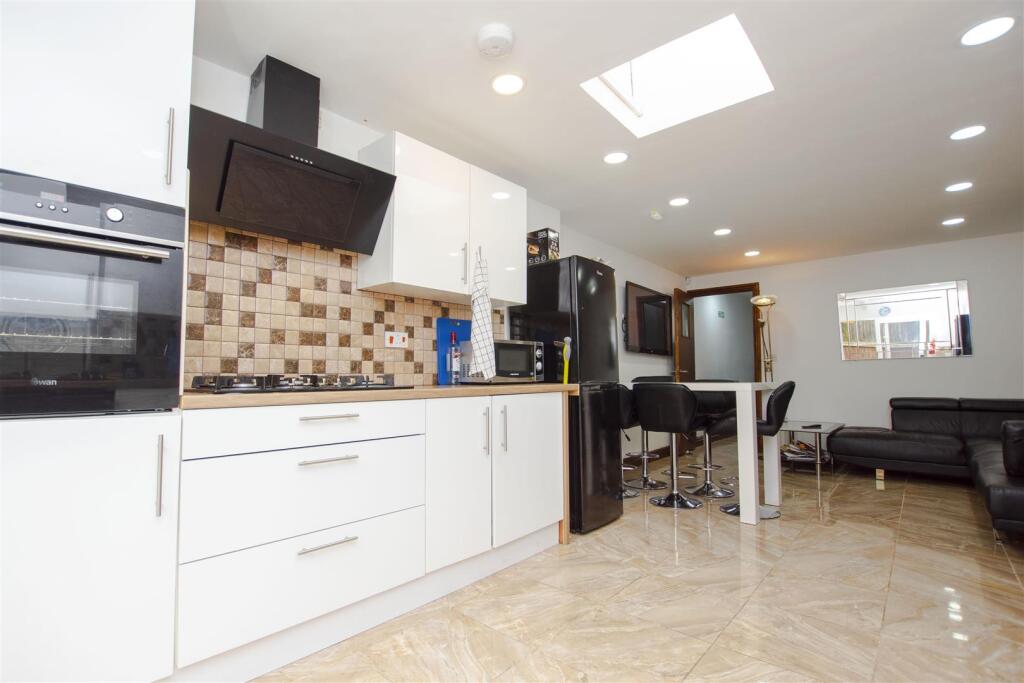 Additional image 4 of Holly Grove, Hubert Road, Birmingham, West Midlands, B29