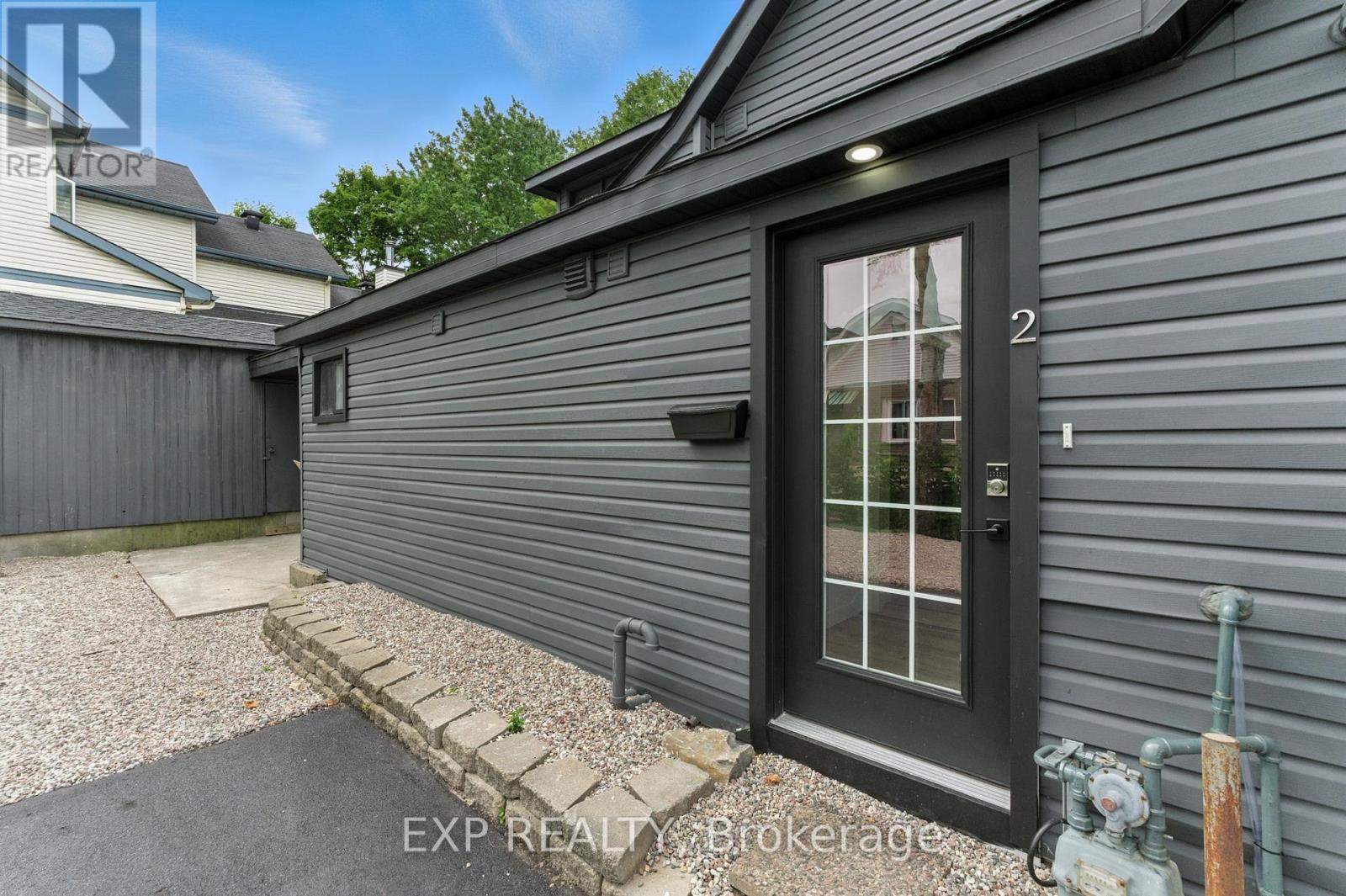 2 - 564 BRUNEL STREET|Ottawa, Ontario K1K2G6