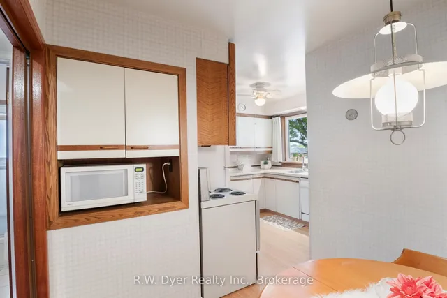 Additional image 20 of 41 Highpark Ave