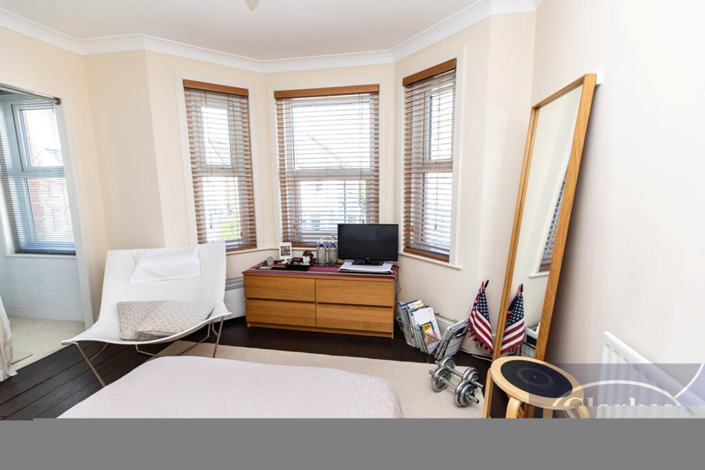 Additional image 5 of STYLISH Detached House CASTLE RD WINTON