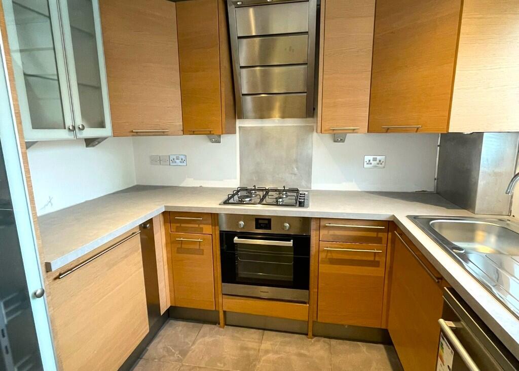 Additional image 6 of Hawkshill, Dellfield,St. Albans,AL1