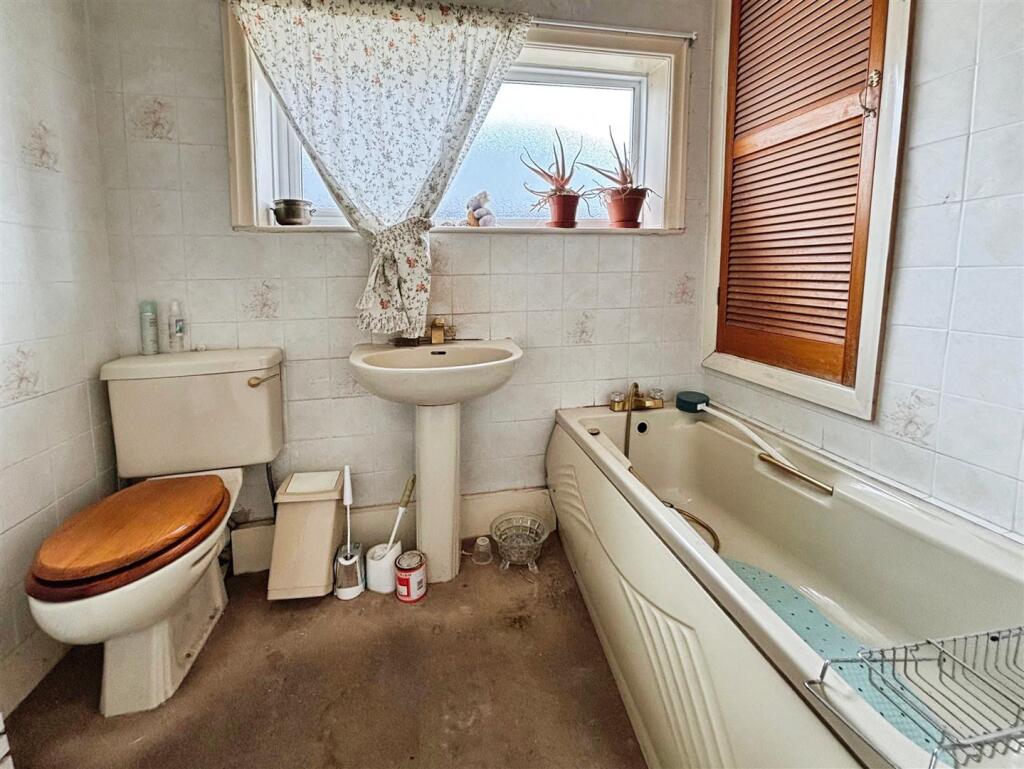 Additional image 10 of Larch Hill, Bradford, BD6 1DN