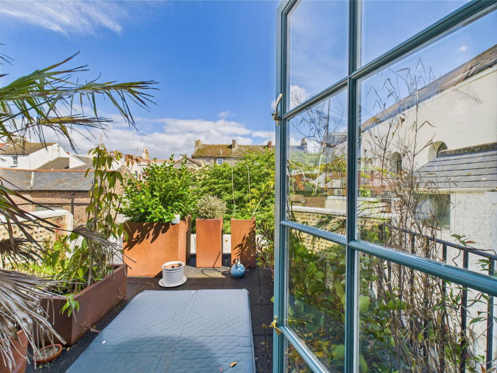 Additional image 20 of Alfred Place, Worthing BN11 3EP