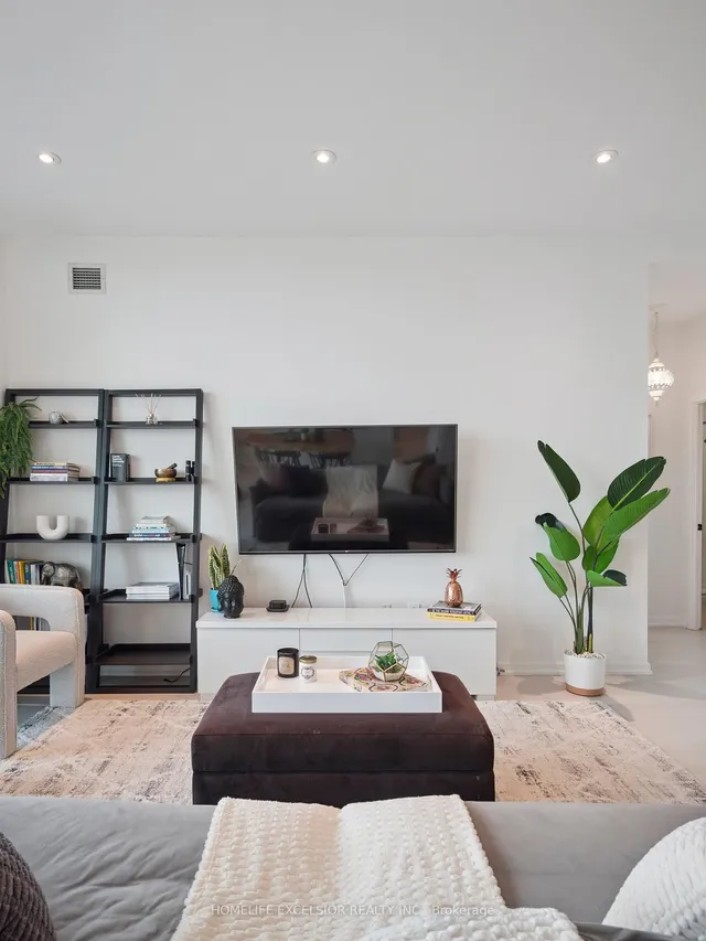 Additional image 8 of 70 Forest Manor Rd Unit PH3603