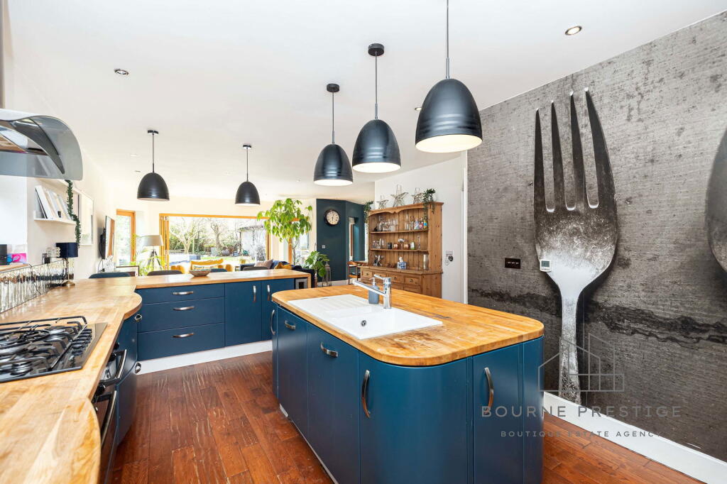 Additional image 11 of St Albans Ave, Queens Park