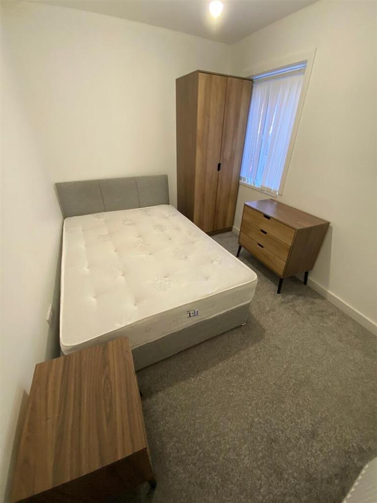 Additional image 13 of 5 Bed House share Hall Lane, Farnworth