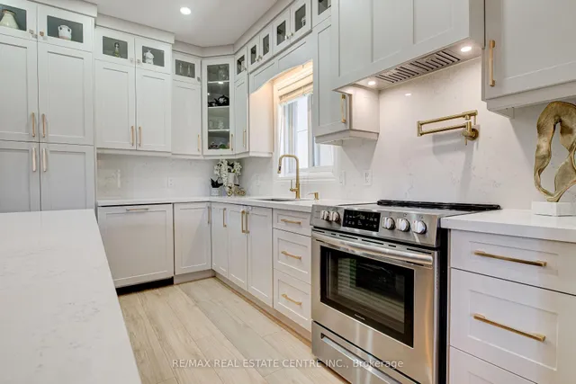 Additional image 10 of 428 Thomas Slee Dr