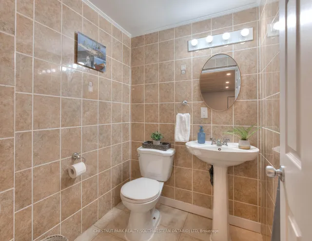 Additional image 32 of 34 Monteagle Cres