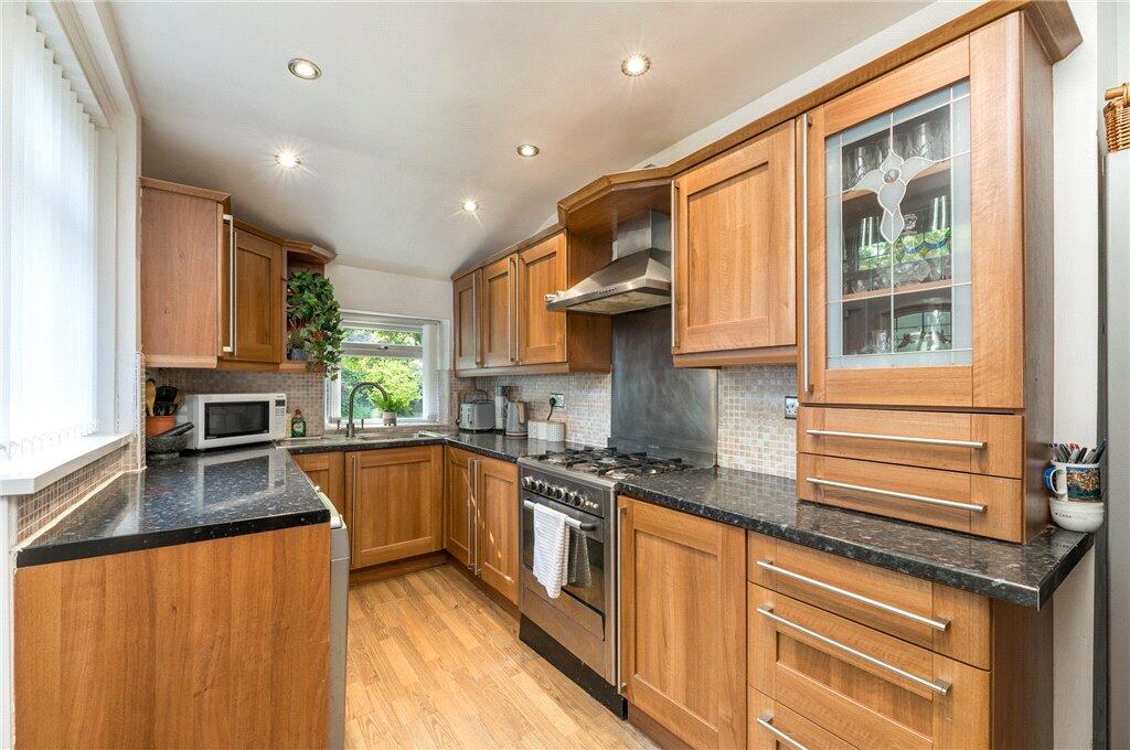 Additional image 3 of Leylands Avenue, Bradford, BD9