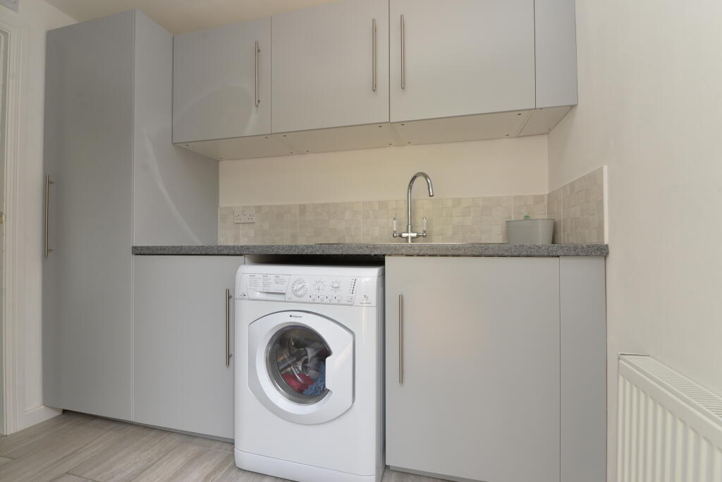 Additional image 12 of Solent Drive, Barton on Sea, New Milton, Hampshire, BH25