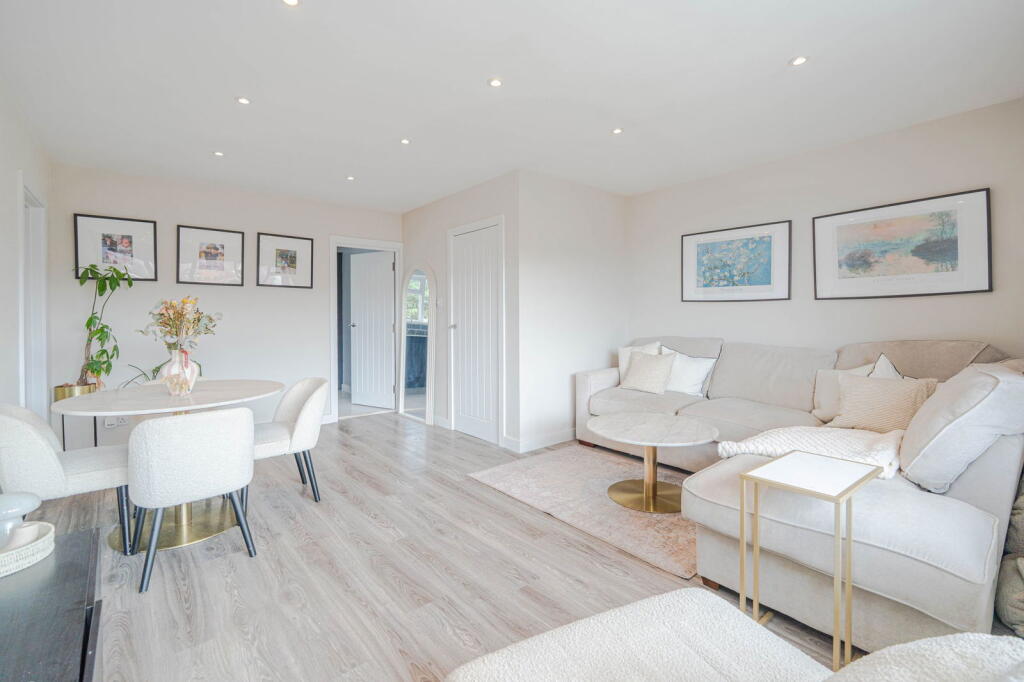 Additional image 4 of Sea Road, Boscombe Spa, Bournemouth, Dorset, BH5 1BE