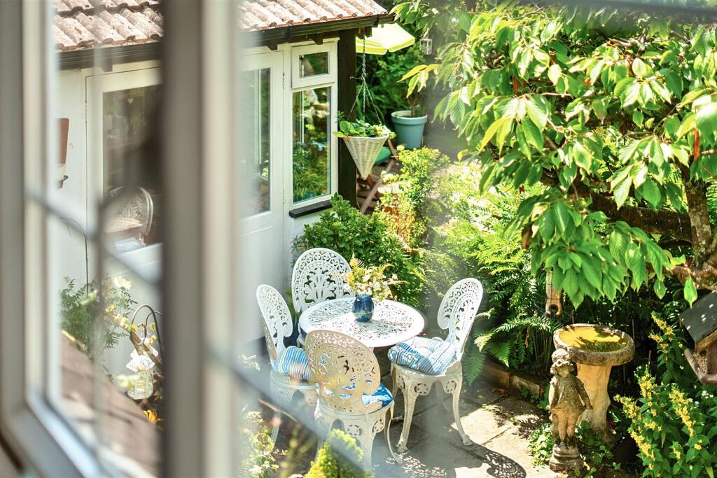 Additional image 13 of Award Road, Wimborne