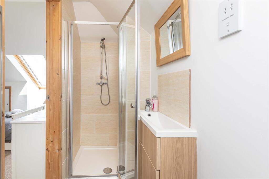 Additional image 23 of Spacious, Well presented, Level Access Bungalow in Elmsway