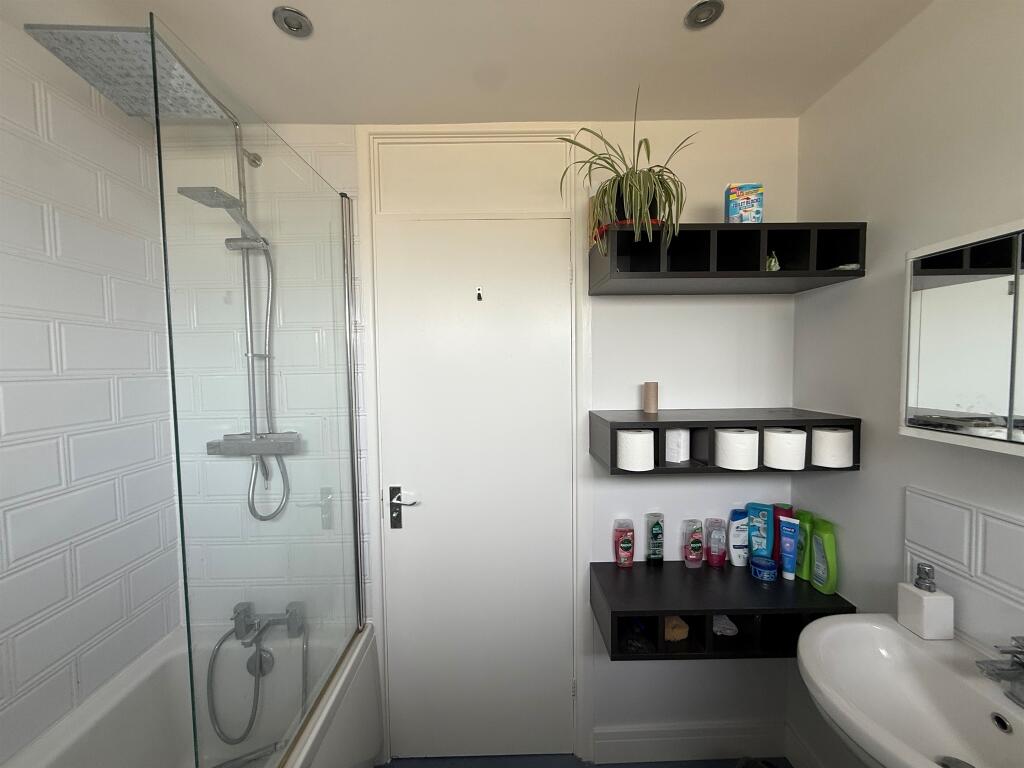 Additional image 15 of Hythe Crescent, Seaford