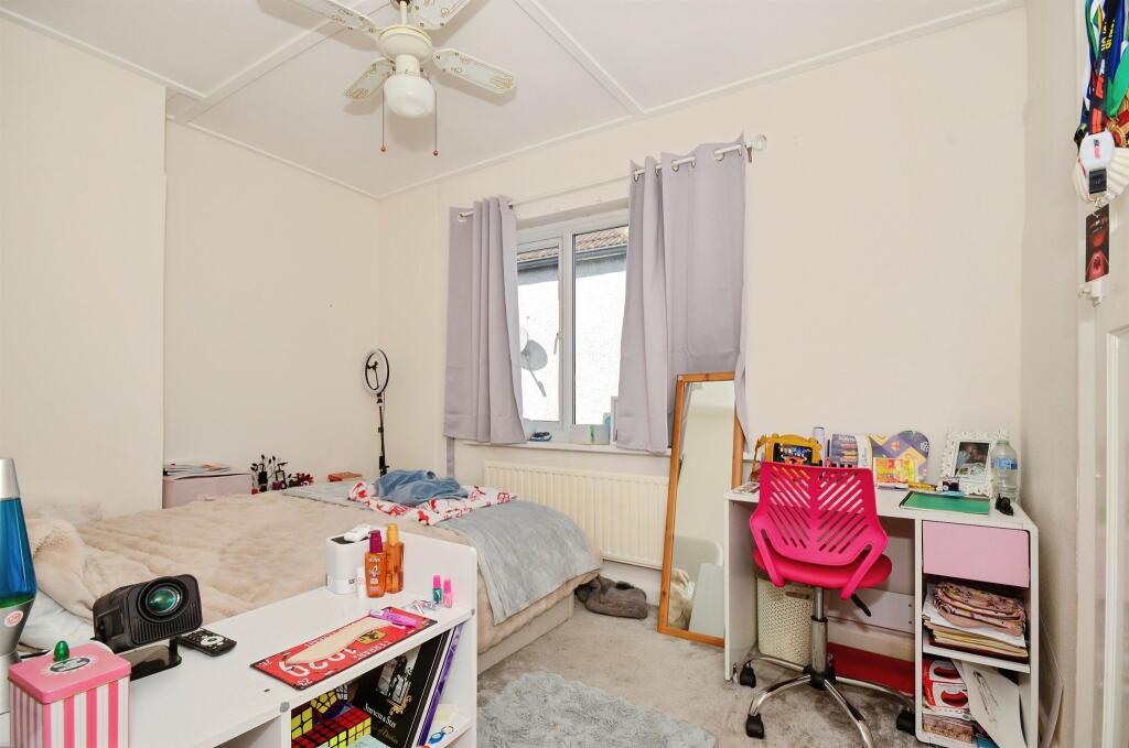 Additional image 11 of Longfield Road, Southdown, Harpenden