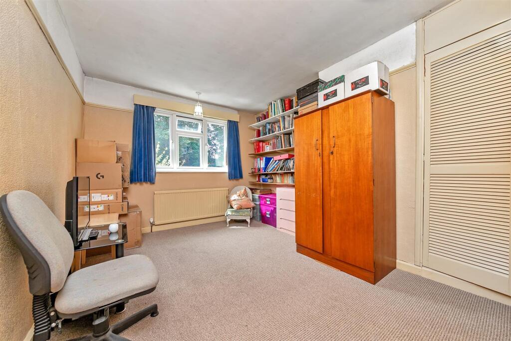 Additional image 10 of Wynchlands Crescent, St Albans
