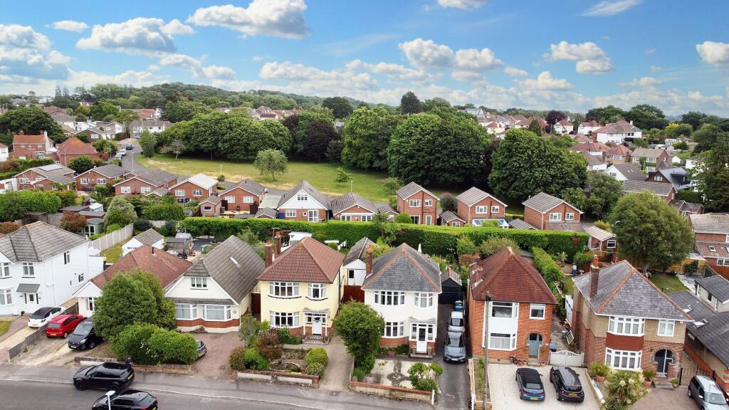 Additional image 38 of Hennings Park Road, Poole, BH15