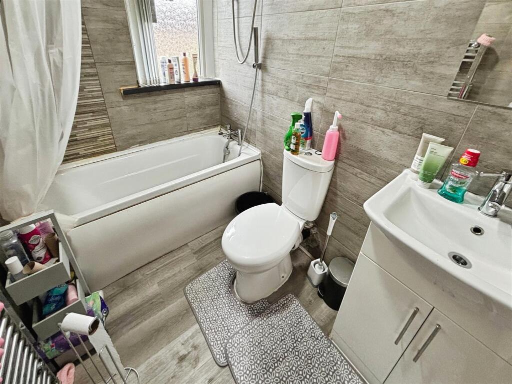 Additional image 10 of Carr Bottom Road, Bradford, BD5 9AH