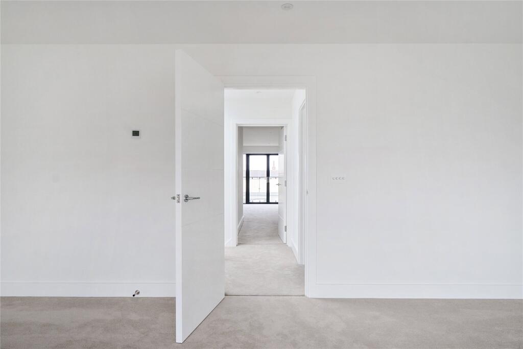 Additional image 18 of First Marine Avenue, Barton on Sea, New Milton, Hampshire, BH25