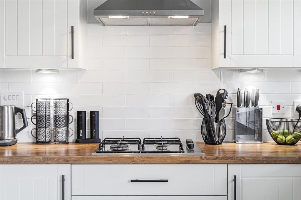 Additional image 33 of Linnet Crescent, Peacehaven