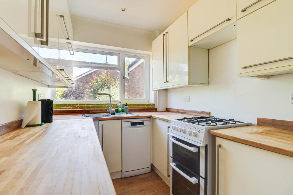 Additional image 13 of Aldwickbury Crescent, Harpenden, AL5