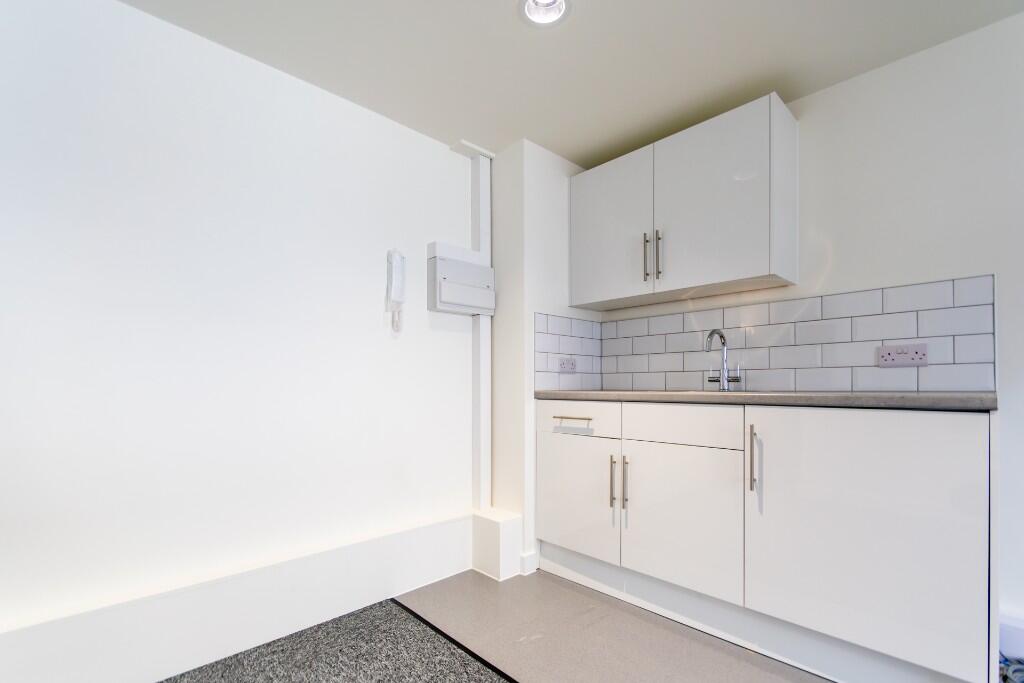 Additional image 4 of Suite 1e, High Street, Ringwood, Hampshire, BH24