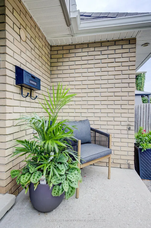 Additional image 3 of 96 Manor Dr