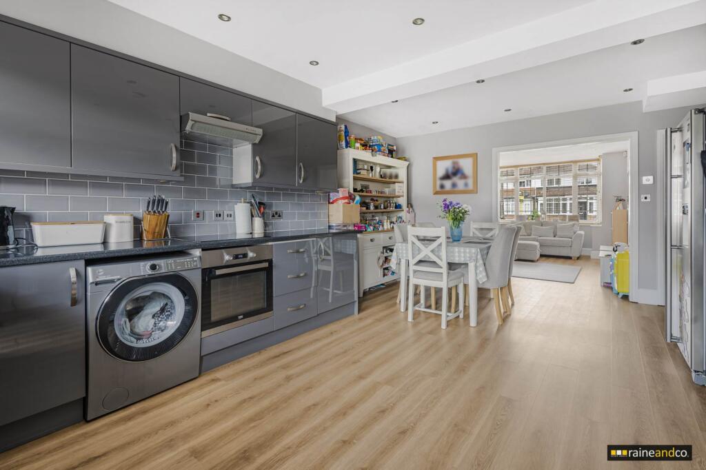 Additional image 24 of Heathcote Avenue, Hertfordshire